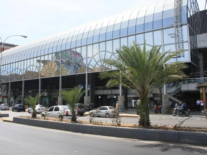Centro Comercial Galerías Fente