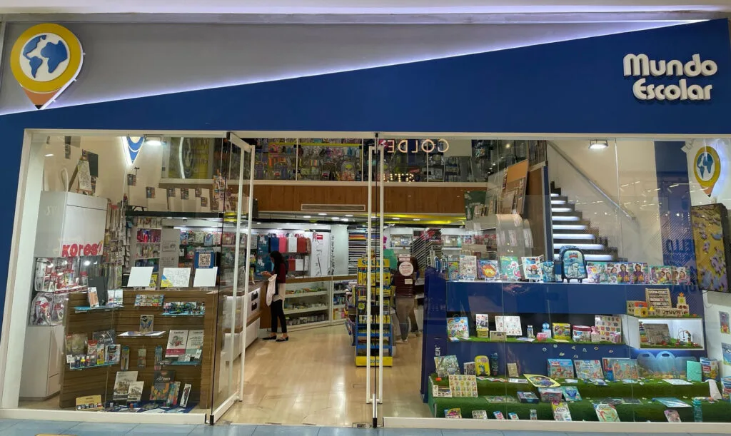 Mundo Escolar (Centro Comercial La Vela)
