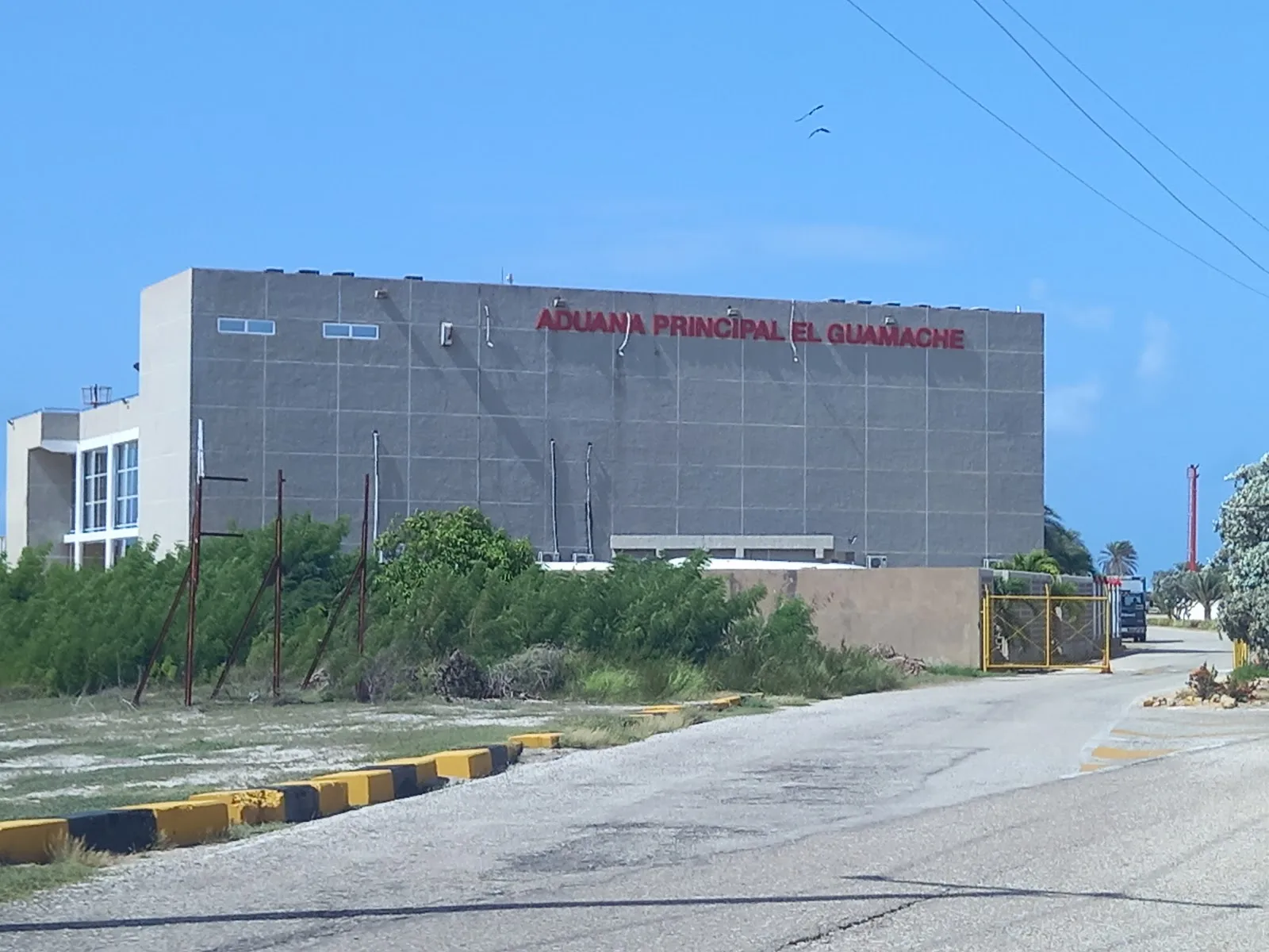 Aduana Principal El Guamache - Foto 2 | Guía Margarita