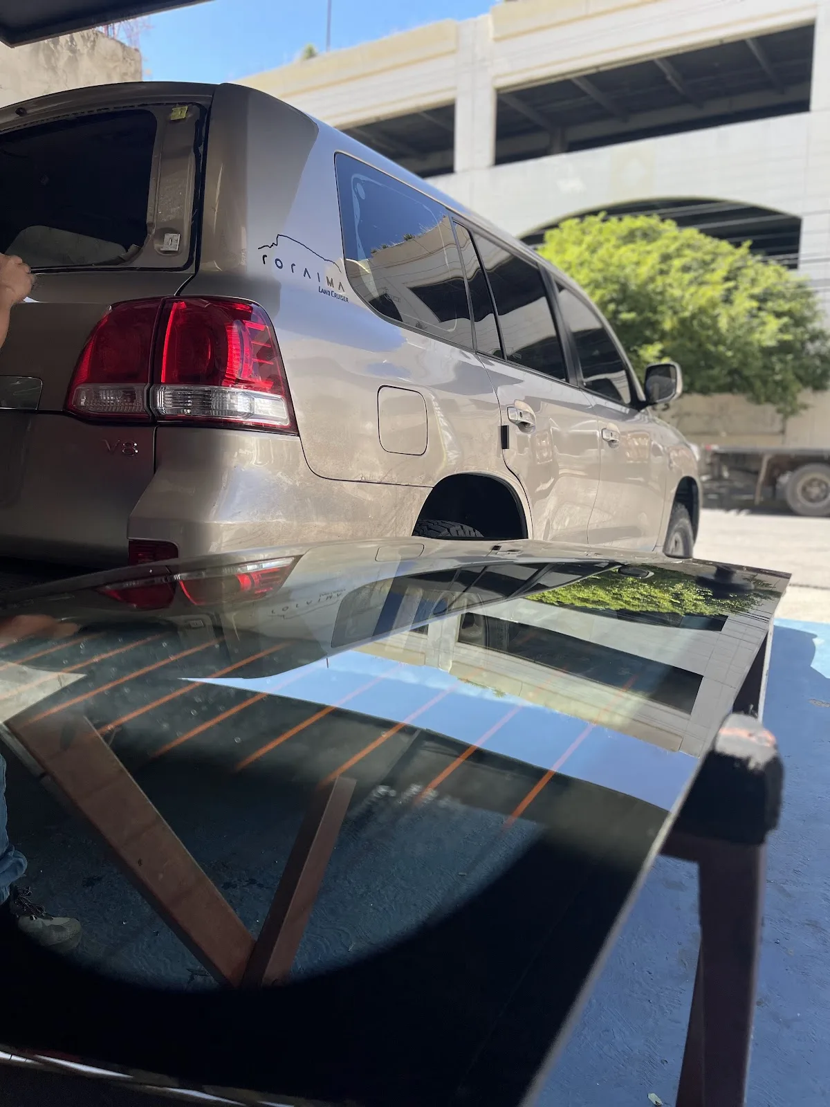 Auto Parabrisas Virgen del Valle