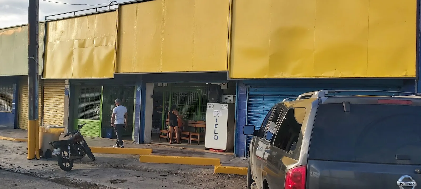 Bodegón y Festejos Noche y Día