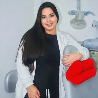 Dra. Carla Zorrilla Odontología