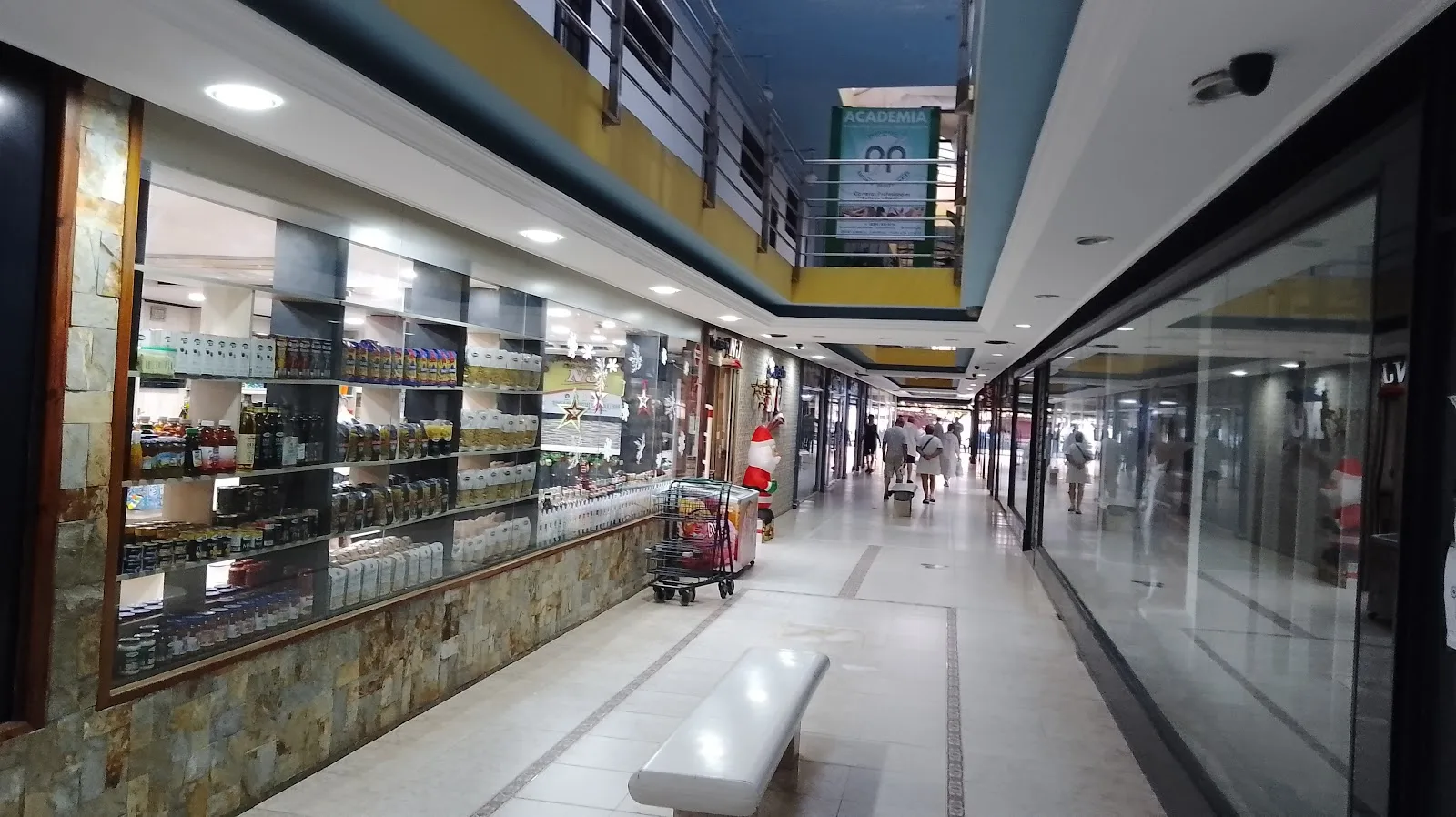 Centro Comercial Juangriego - Foto 3 | Guía Margarita