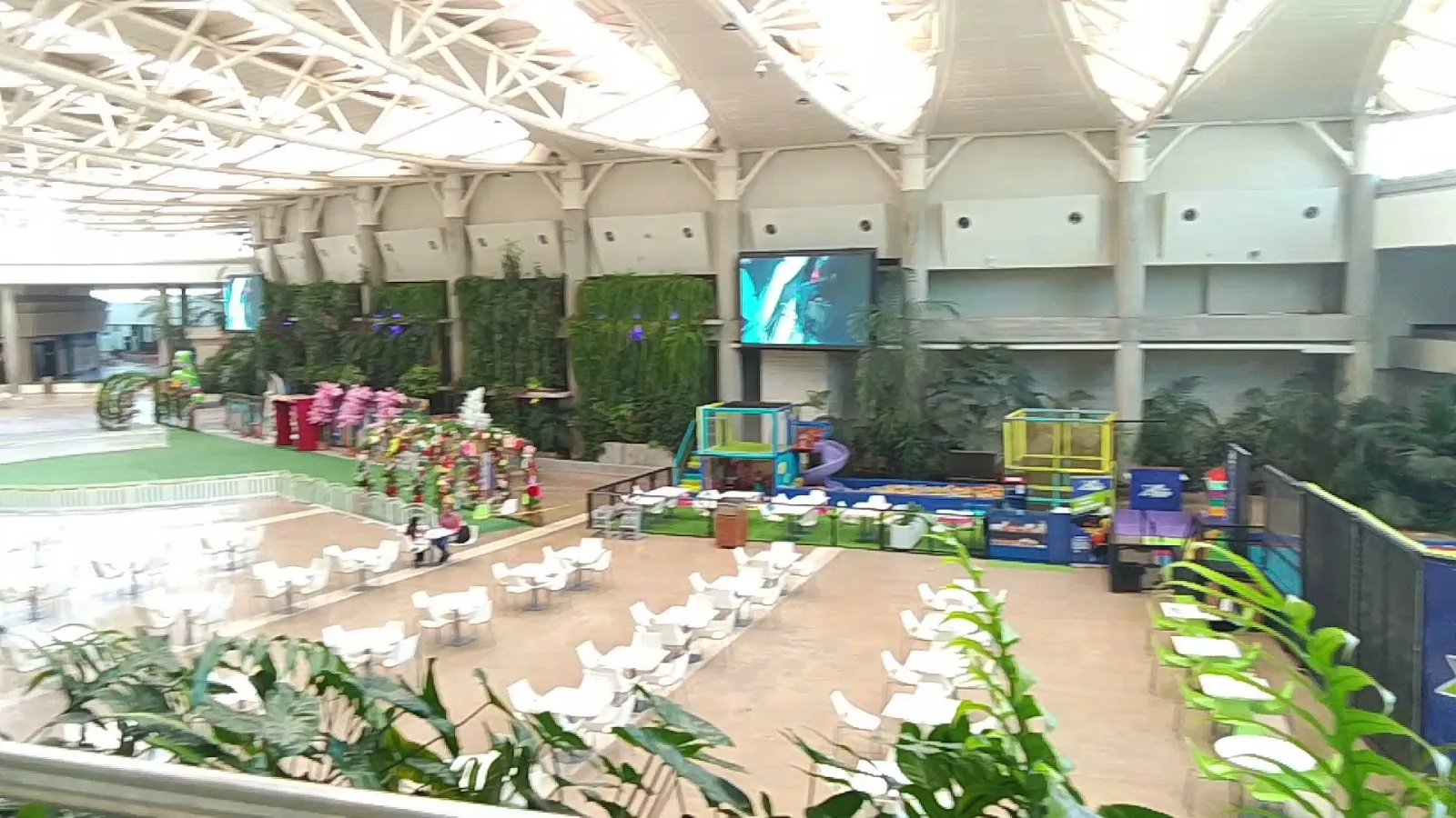 Centro Comercial Parque Costazul - Foto 2 | Guía Margarita