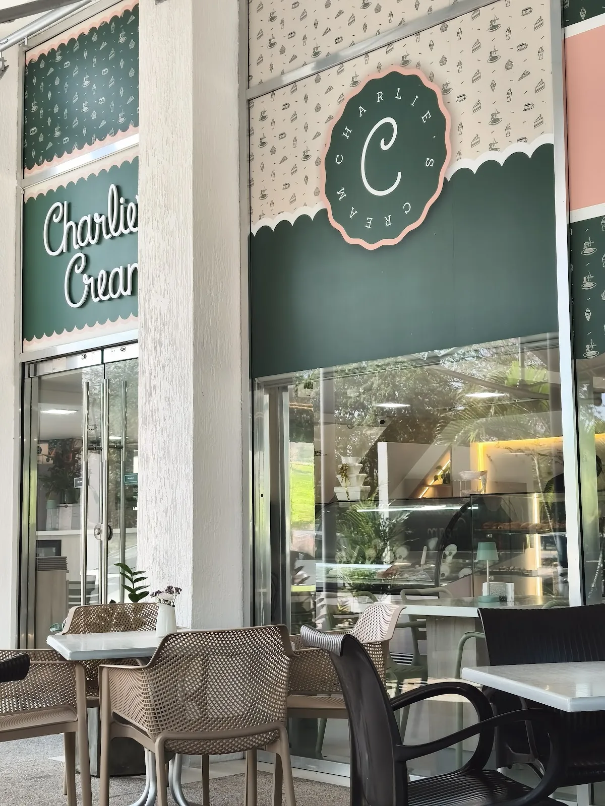 Charlies Cream
