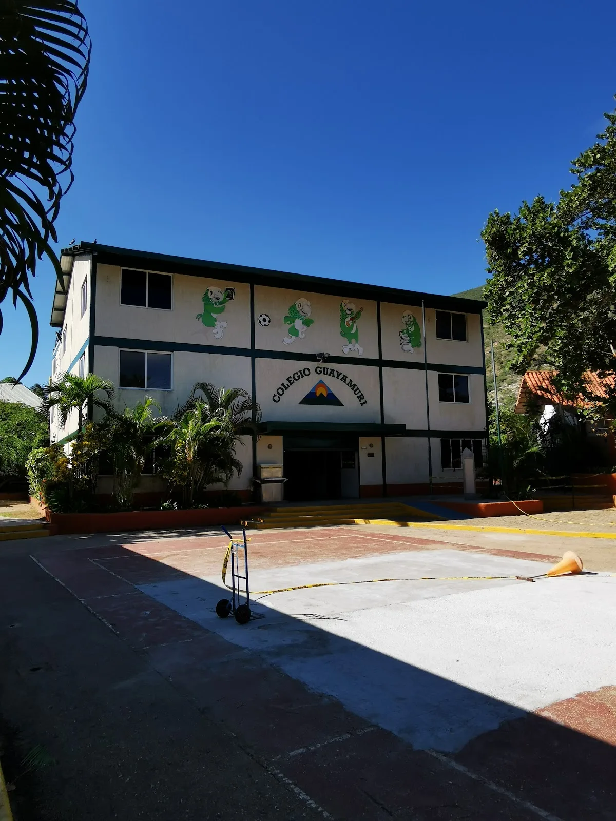 Colegio Guayamurí - Foto 3 | Guía Margarita