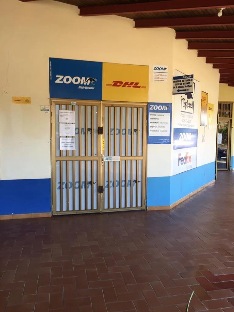 DHL Express (Los Robles)