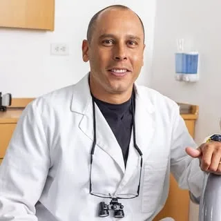 Odontólogo Dr. Alejandro Guía - Foto 2 | Guía Margarita