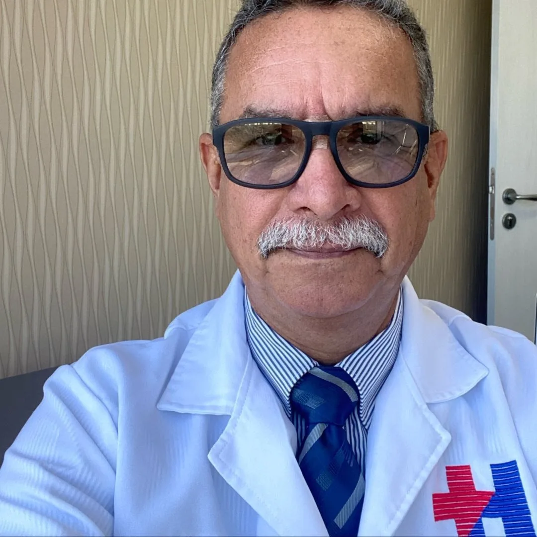 Dr. Antonio Moreno Rodríguez (Cirugía General)