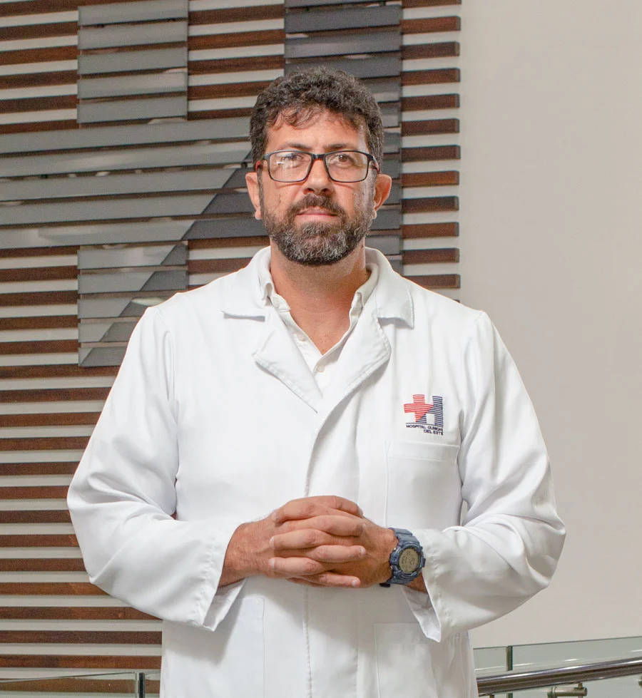 Dr. Eduardo Mansour (Ginecología y Obstetricia)