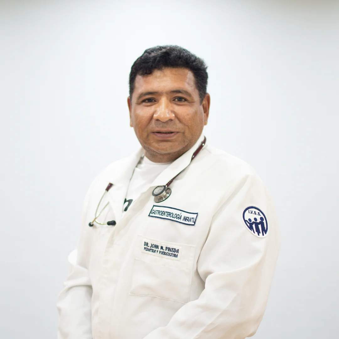 Dr. John Pineda (Gastroenterólogo pediatra)