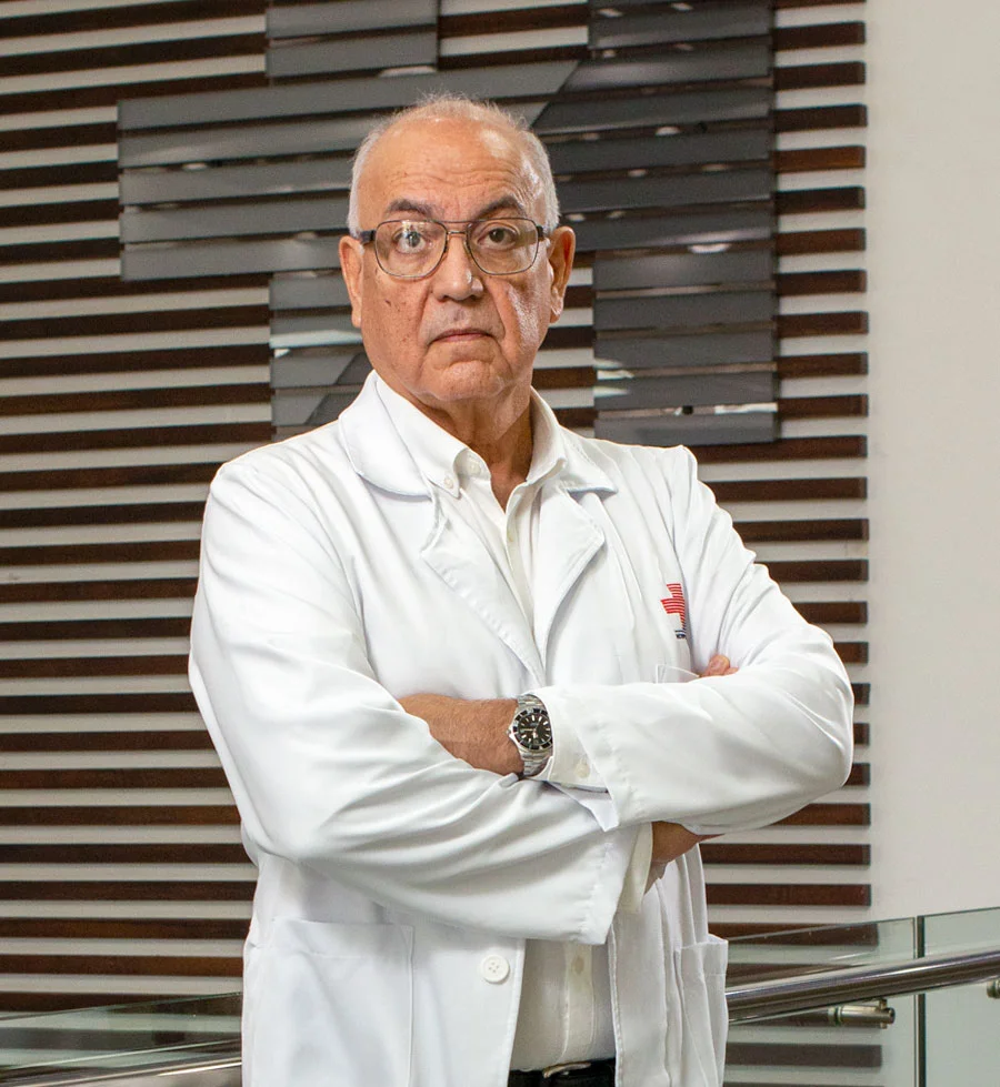Dr. Roberto Eddé (Coloproctología)