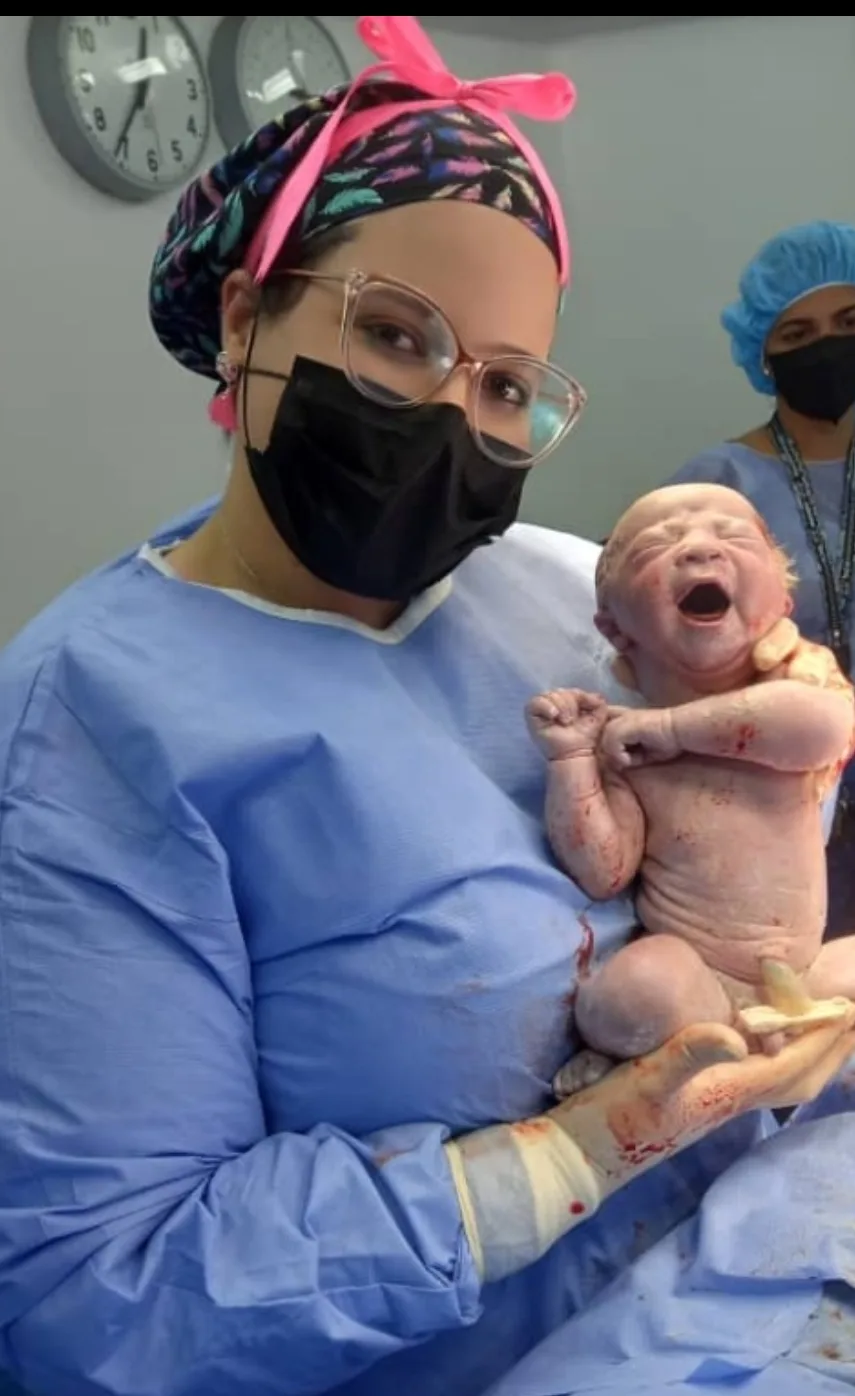 Dr. Víctor Salazar Ferrer Ginecologo y Obstetra