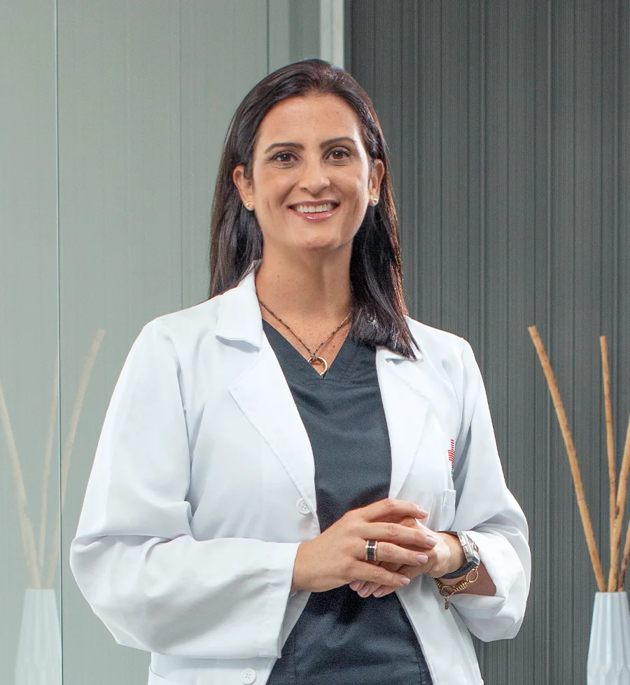 Dra. Ana María González Hernández (Ginecología y Obstetricia)