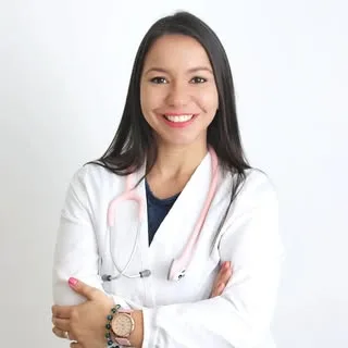 Dra. Roselvis Aguilera (Pediatría y Puericultura)