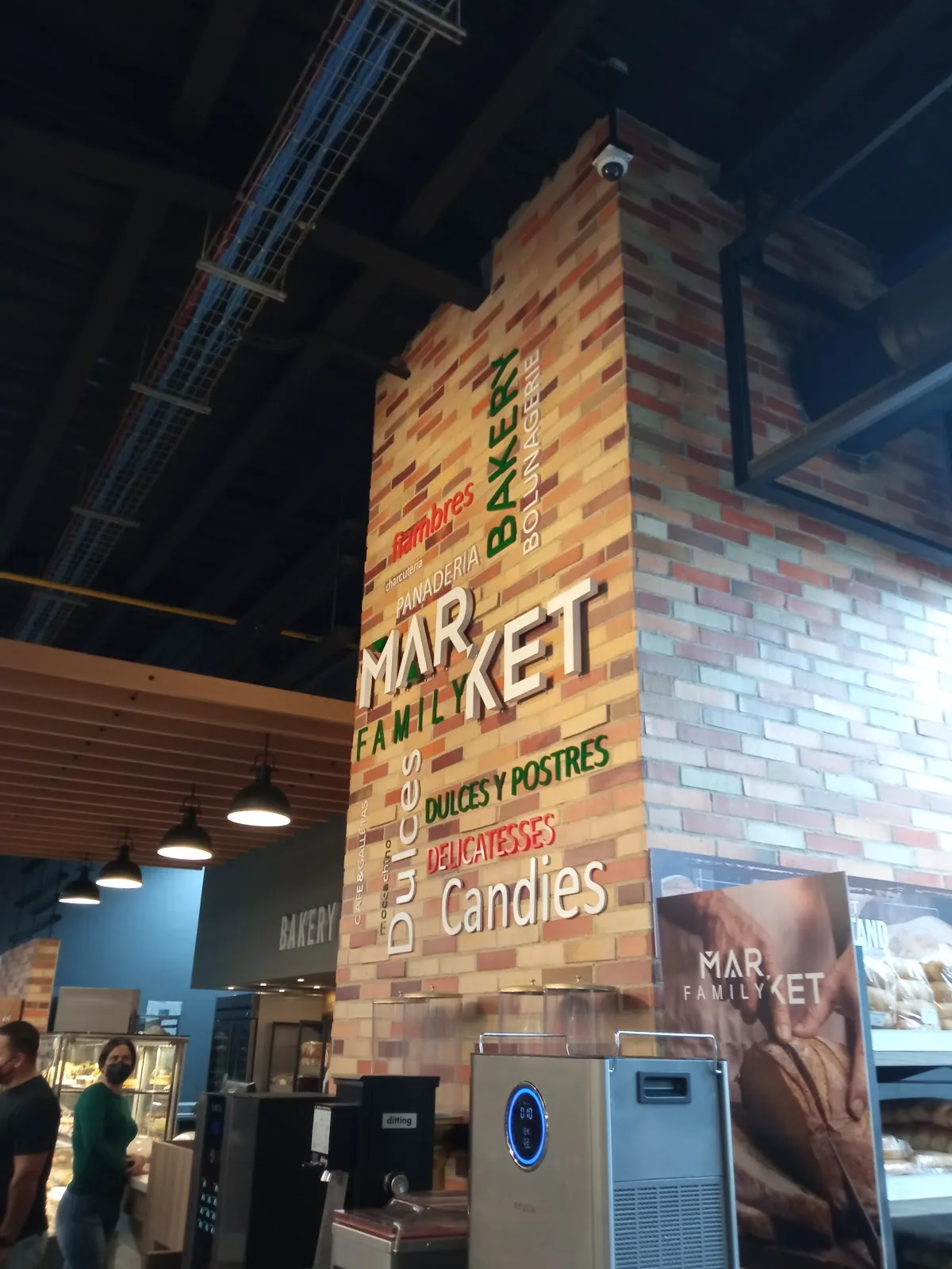 Family Market