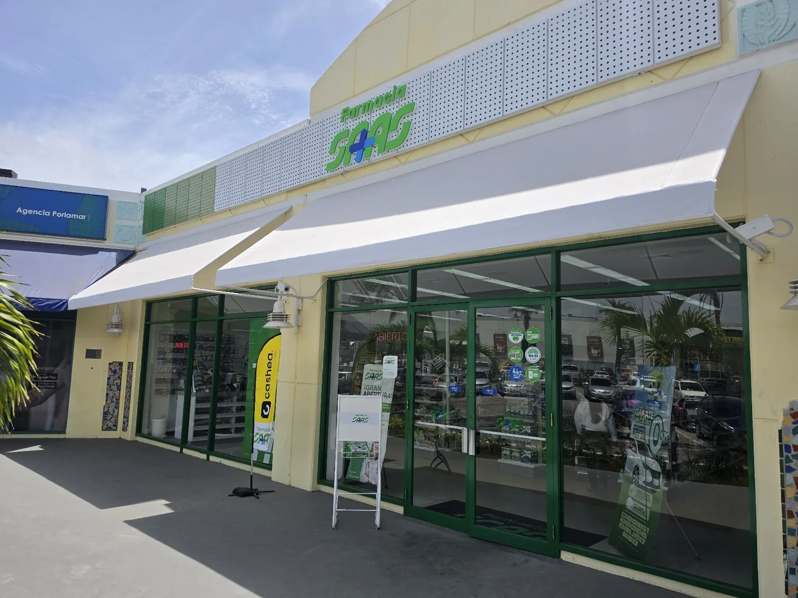 Farmacia SAAS (Rattan Plaza) - Foto 2 | Guía Margarita