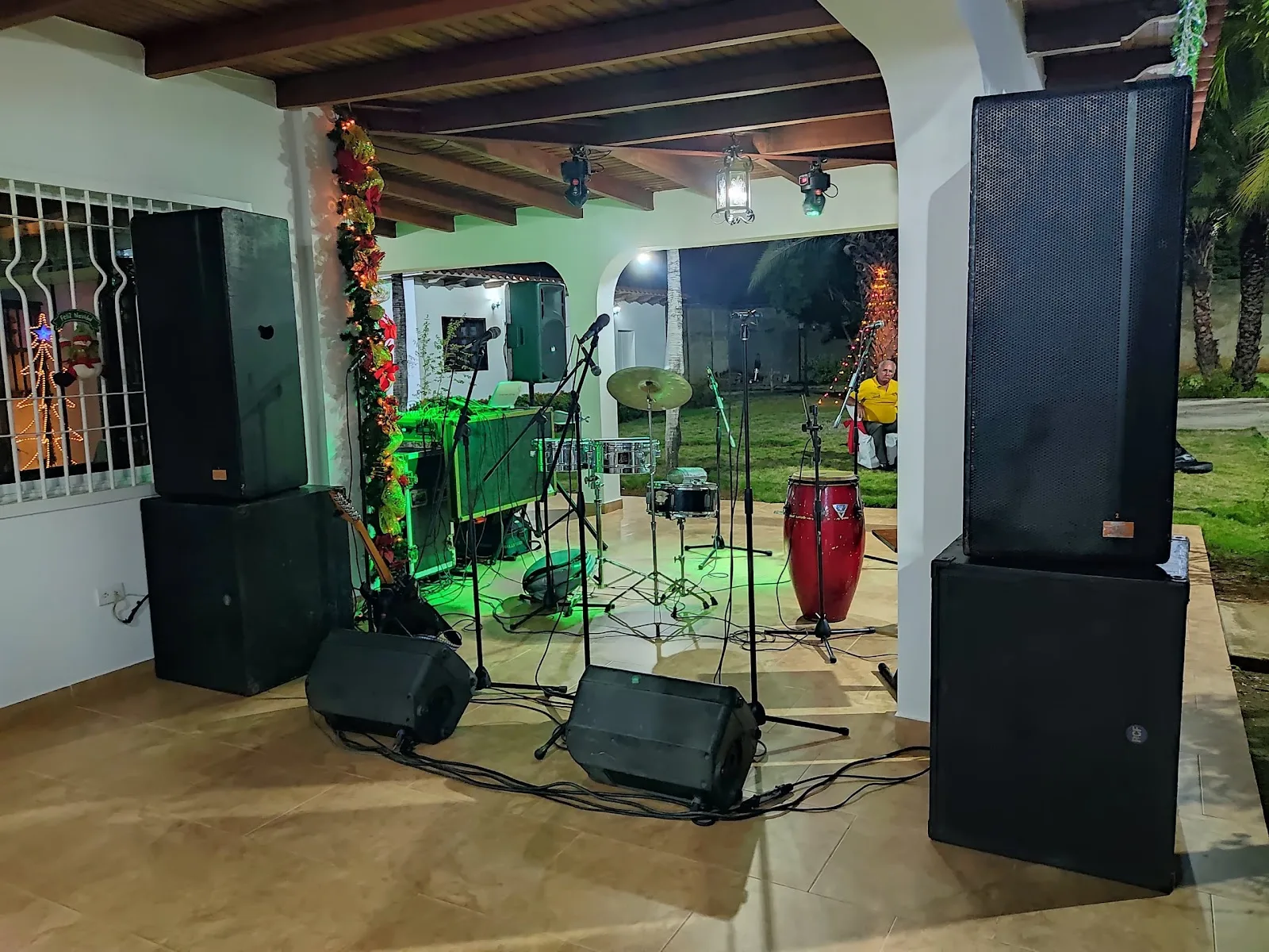 Futuro Discplay Sonido e Iluminación Profesional