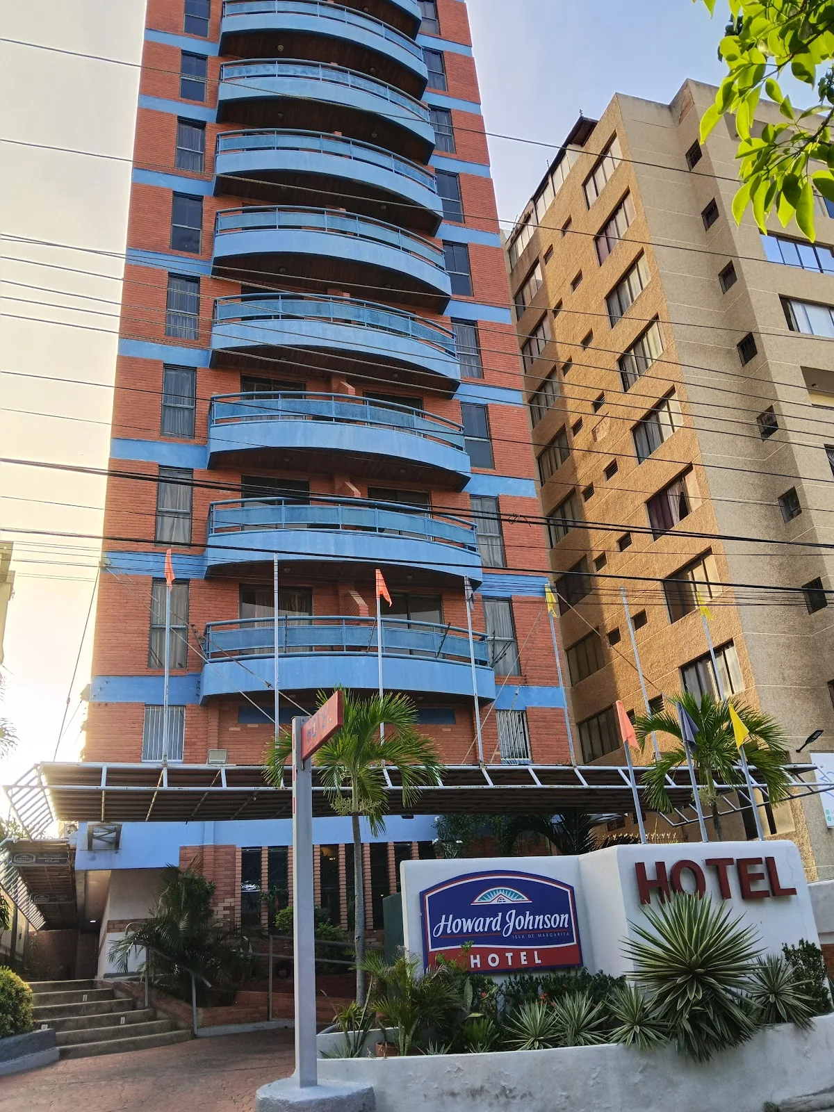 Howard Johnson Hotel Tinajero