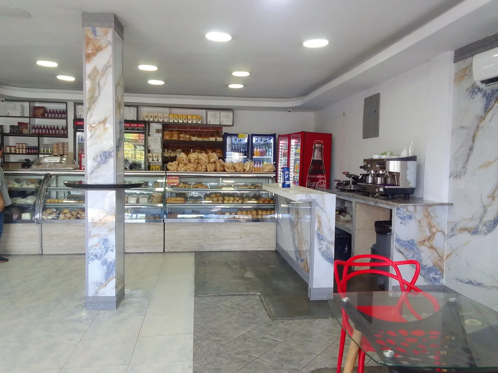 Ivelise's Cakes