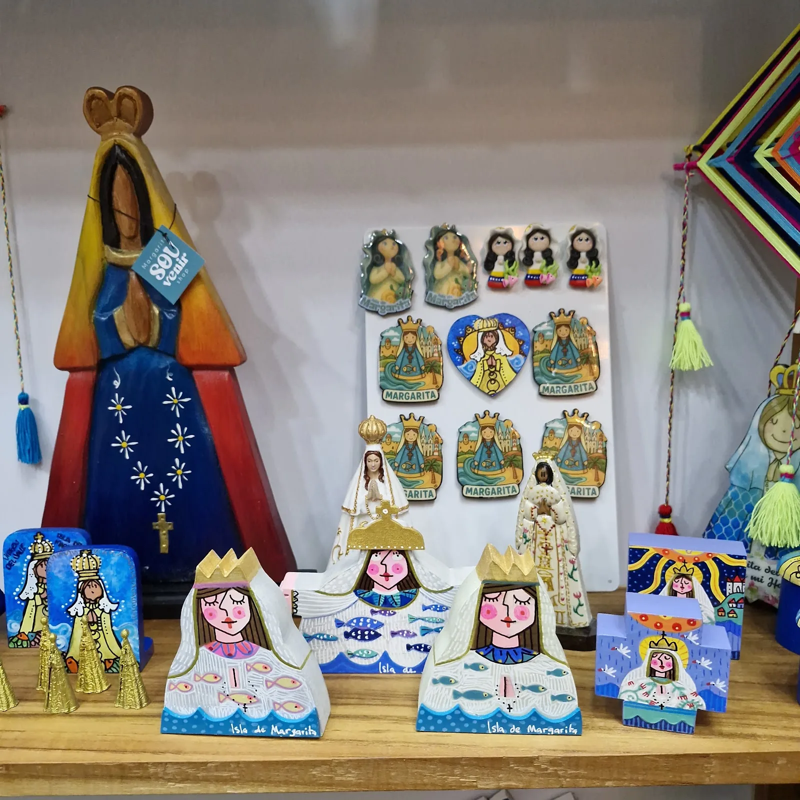 Margarita Souvenir Shop - Foto 3 | Guía Margarita