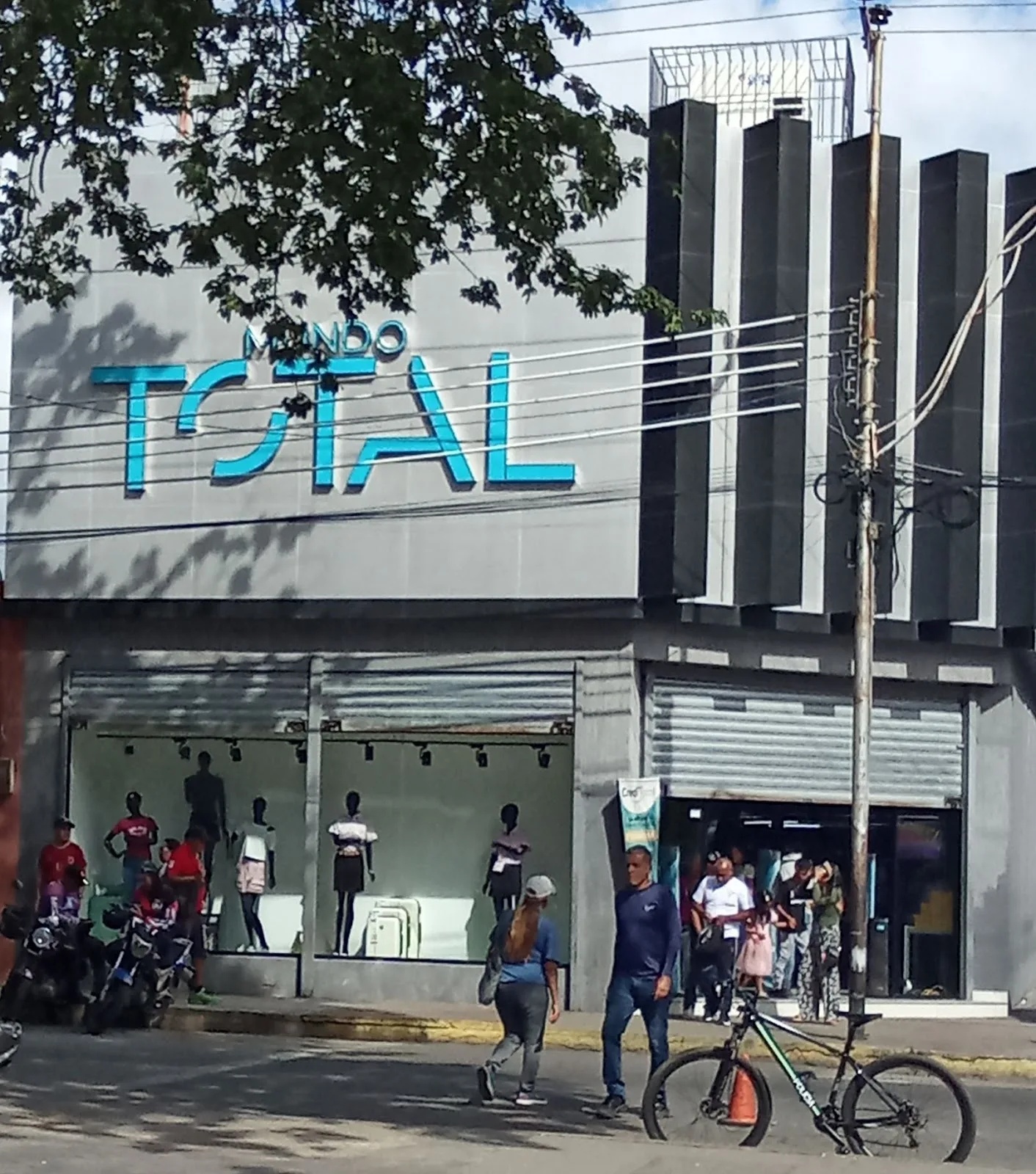 Mundo Total (Centro Porlamar)