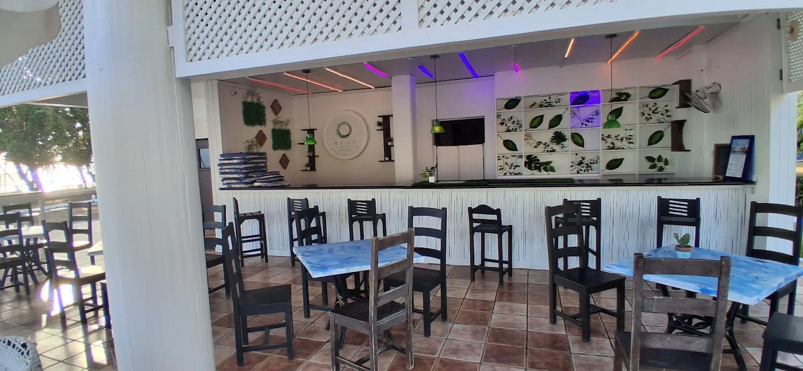 Olas Beach Club Playa El Agua