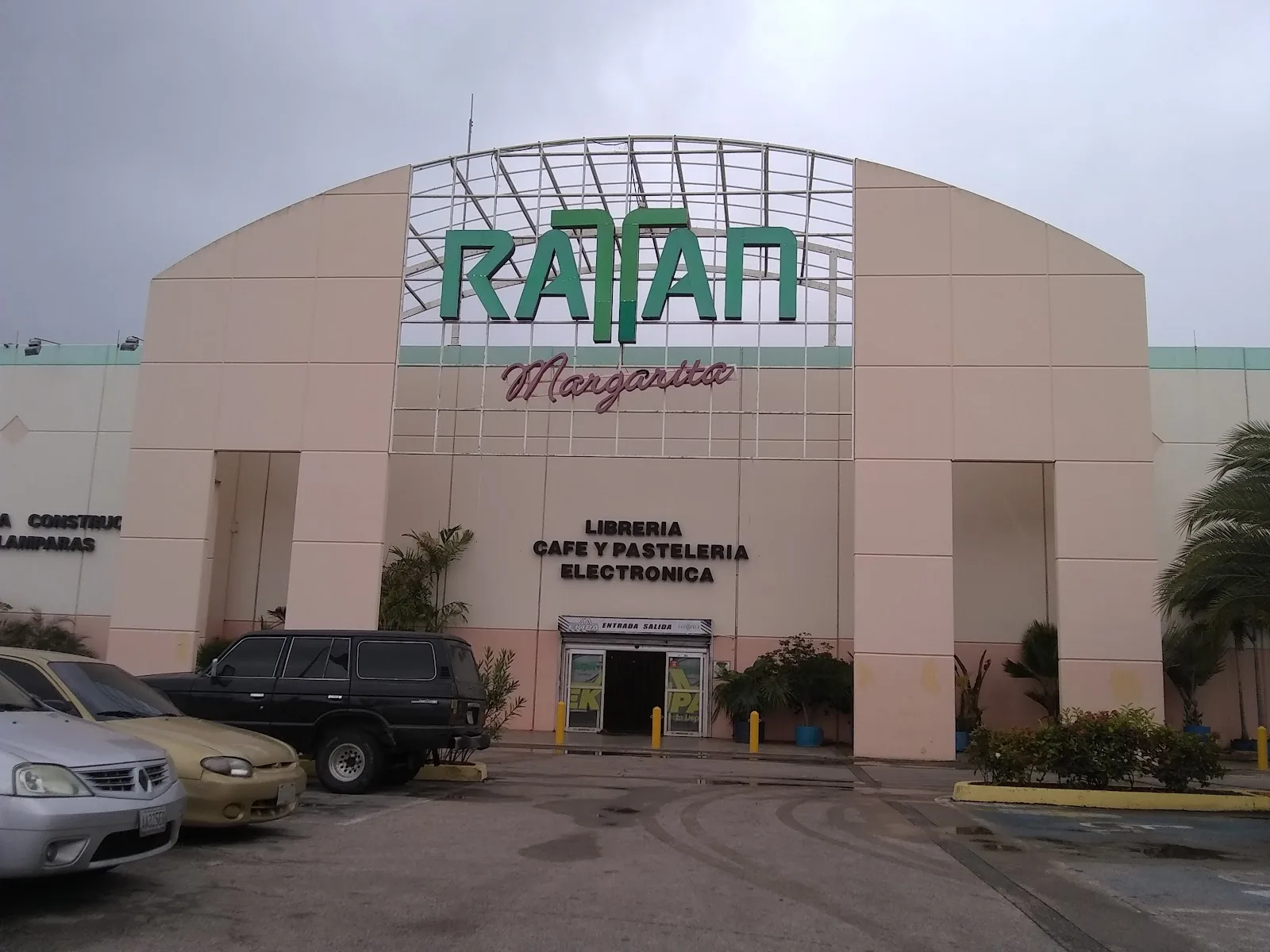 Rattan Hypermarket (4 de Mayo)