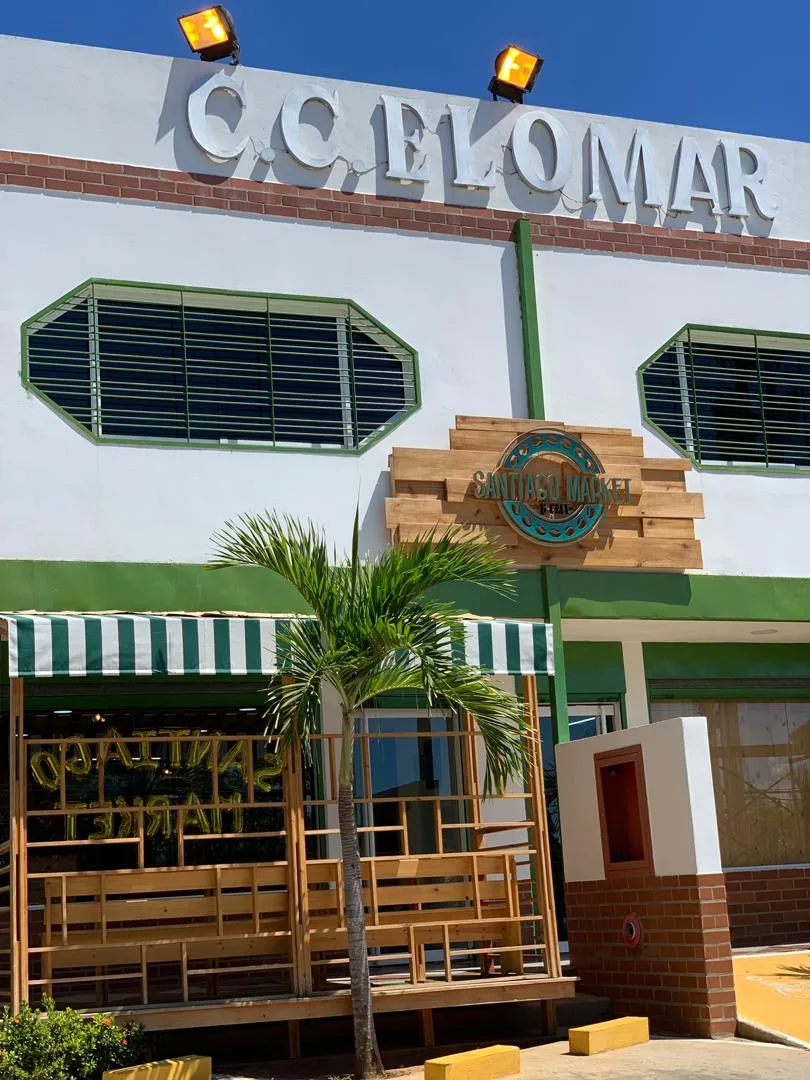 Santiago Market & Café