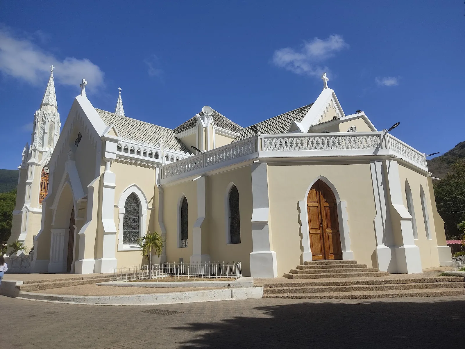 Santuario de la Virgen del Valle, Margarita, Venezuela - Foto 4 | Guía Margarita