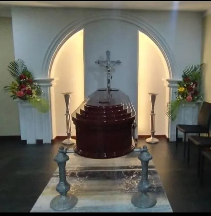 Servicios Funerarios Carlos Luis Rojas