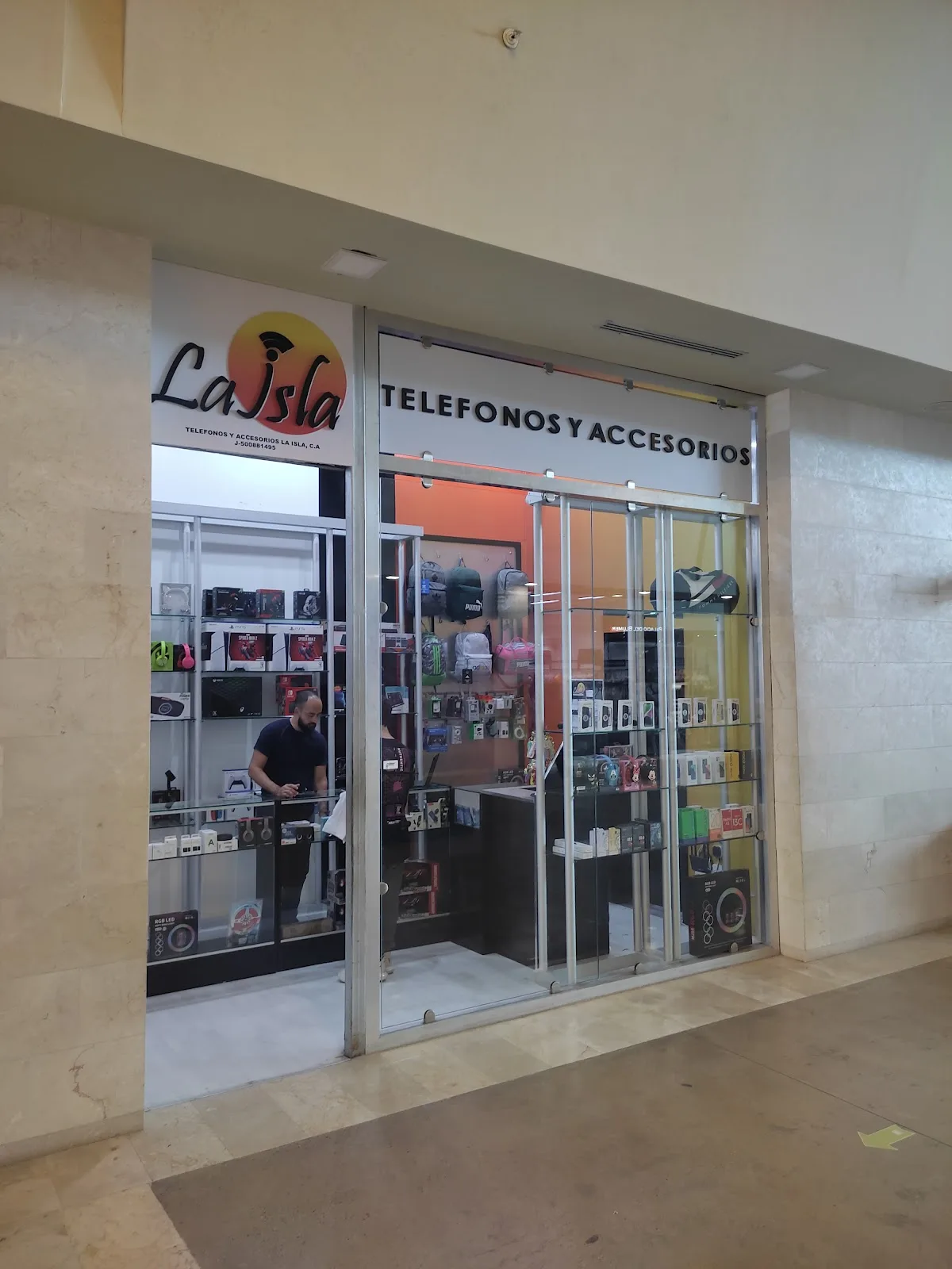 Teléfonos Y Accesorios La Isla - Foto 2 | Guía Margarita