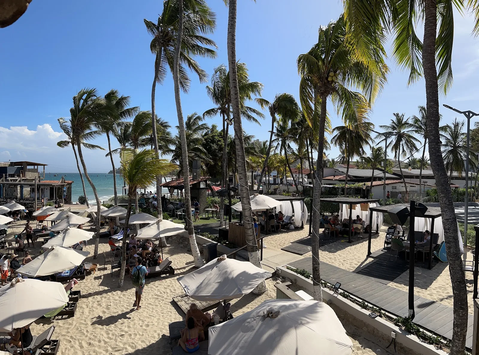 Velero Beach Club